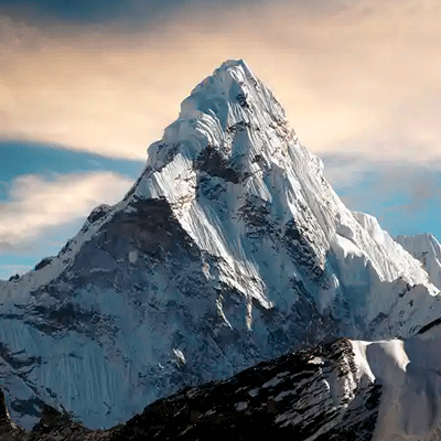 এভারেস্টের চূড়ায় এভারেস্টের চূড়ায়